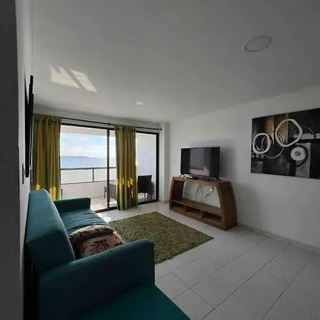 Charming Beachfront Apt With Sea View & Pool Apartamento *
