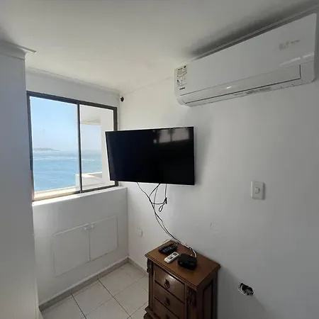 Charming Beachfront Apt With Sea View & Pool Apartamento