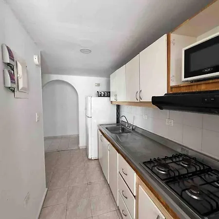 Apartamento Charming Beachfront Apt With Sea View & Pool *