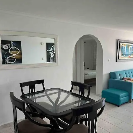 Charming Beachfront Apt With Sea View & Pool Apartamento