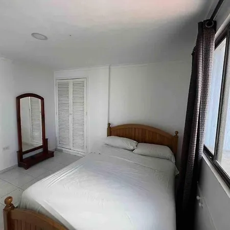 Charming Beachfront Apt With Sea View & Pool Apartamento *